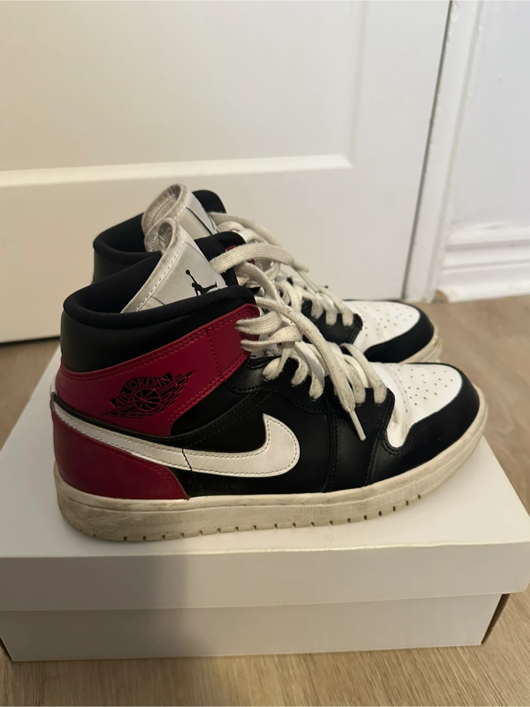 Air Jordan 1 Mid SE - photo 3