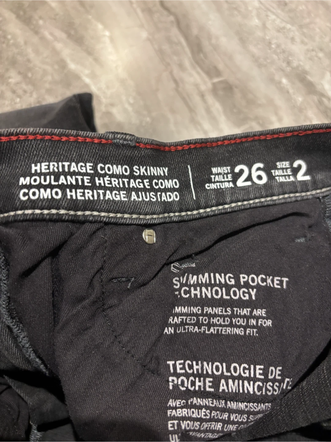 Women’s TH Skinny jeans in a dark wash. size 26 /2 - photo 2