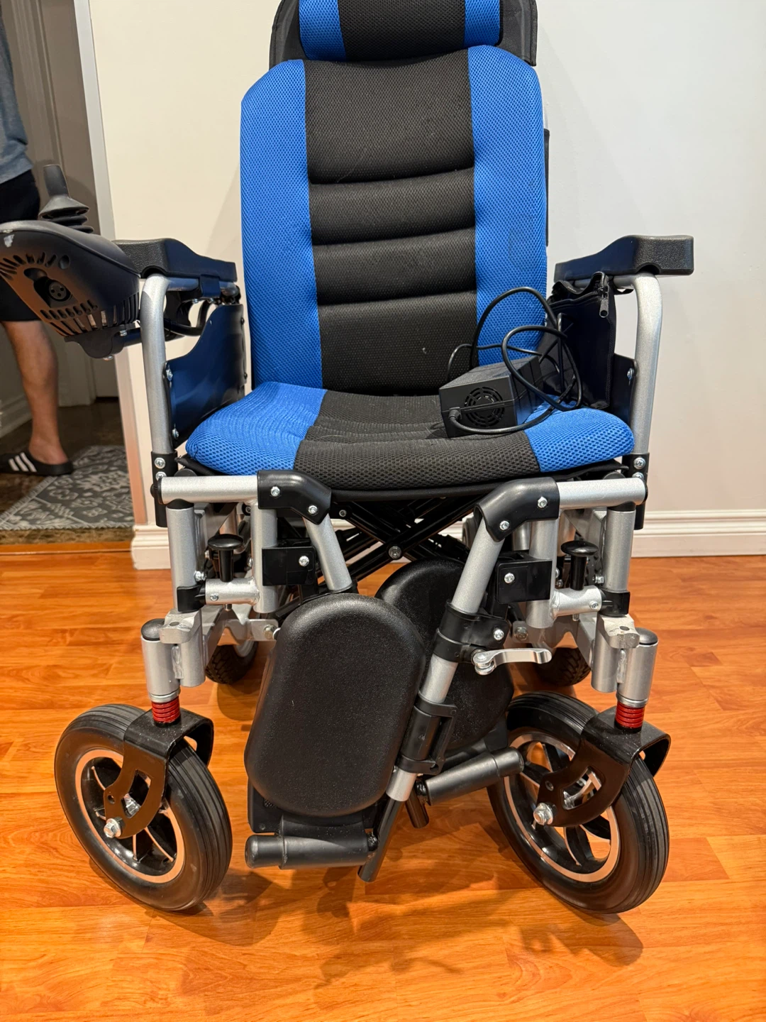 ComfyGo BC-6011 Electric Wheelchair - photo 5