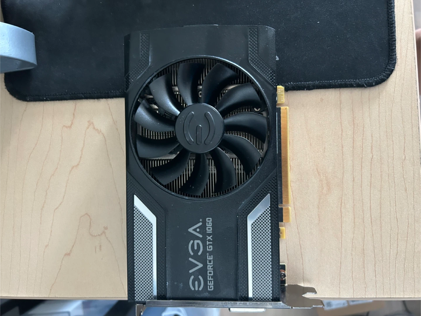 EVGA GeForce GTX 1060 3 GB Graphics Card - photo 3