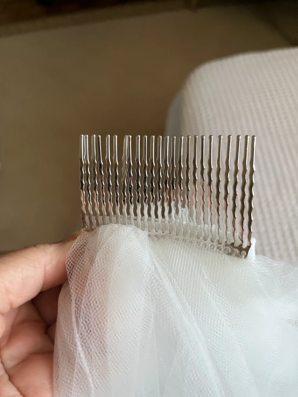 10ft Tulle Bridal Veil with Rhinestones and Comb - photo 2