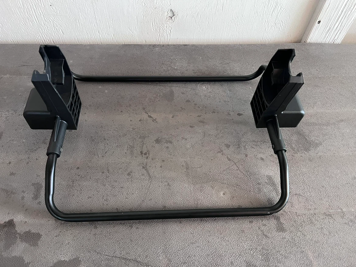 Nuna Car Seat Adapter ONLY f - photo 2