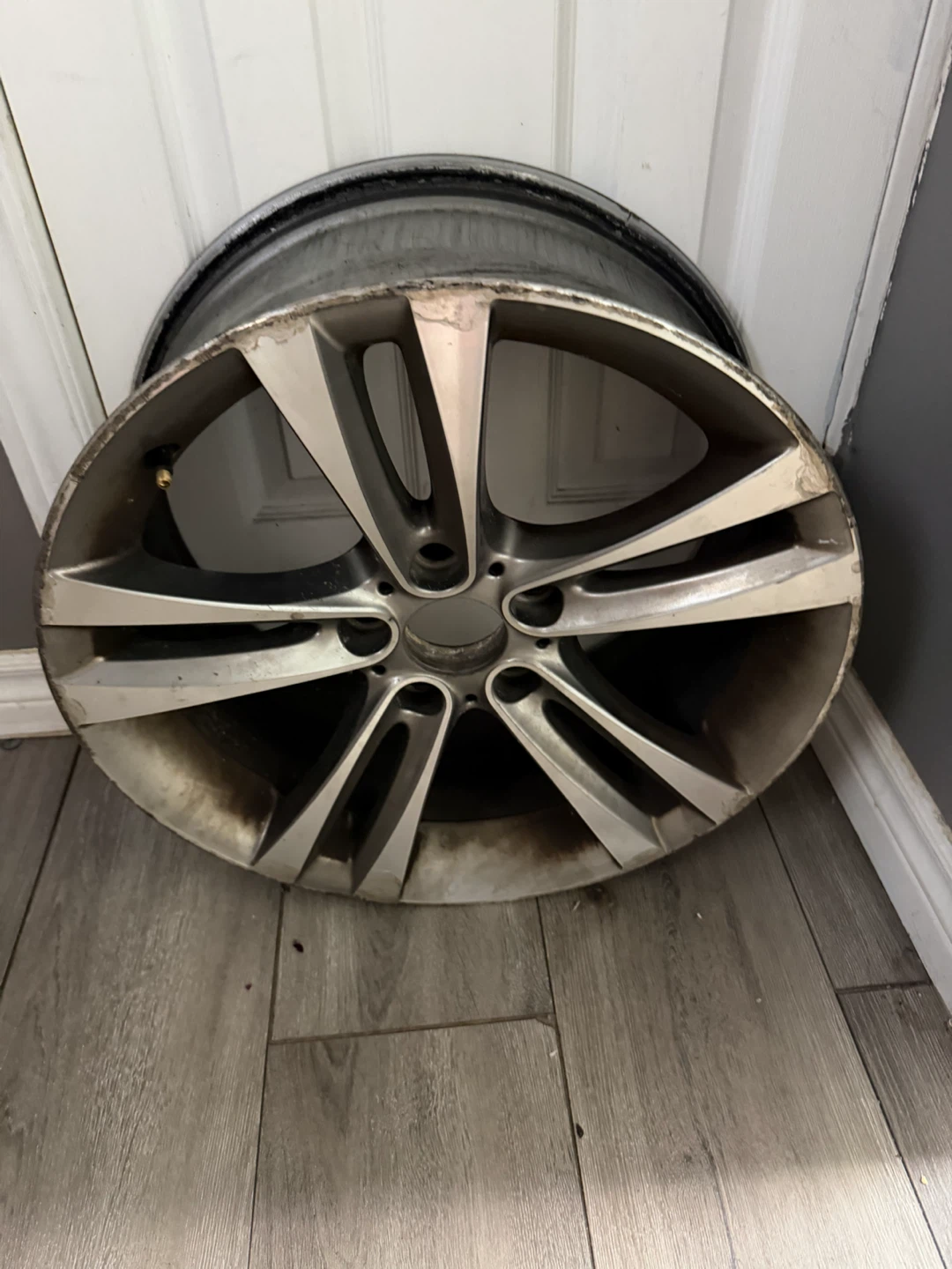 Oem bmw rim