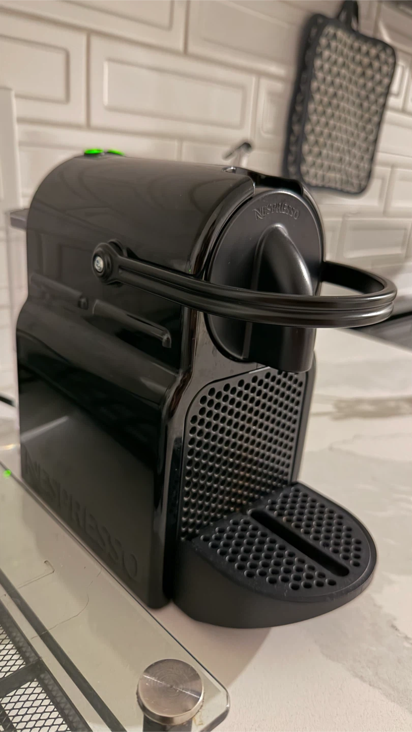 Nespresso Essenza Mini Coffee Machine - Black - photo 3