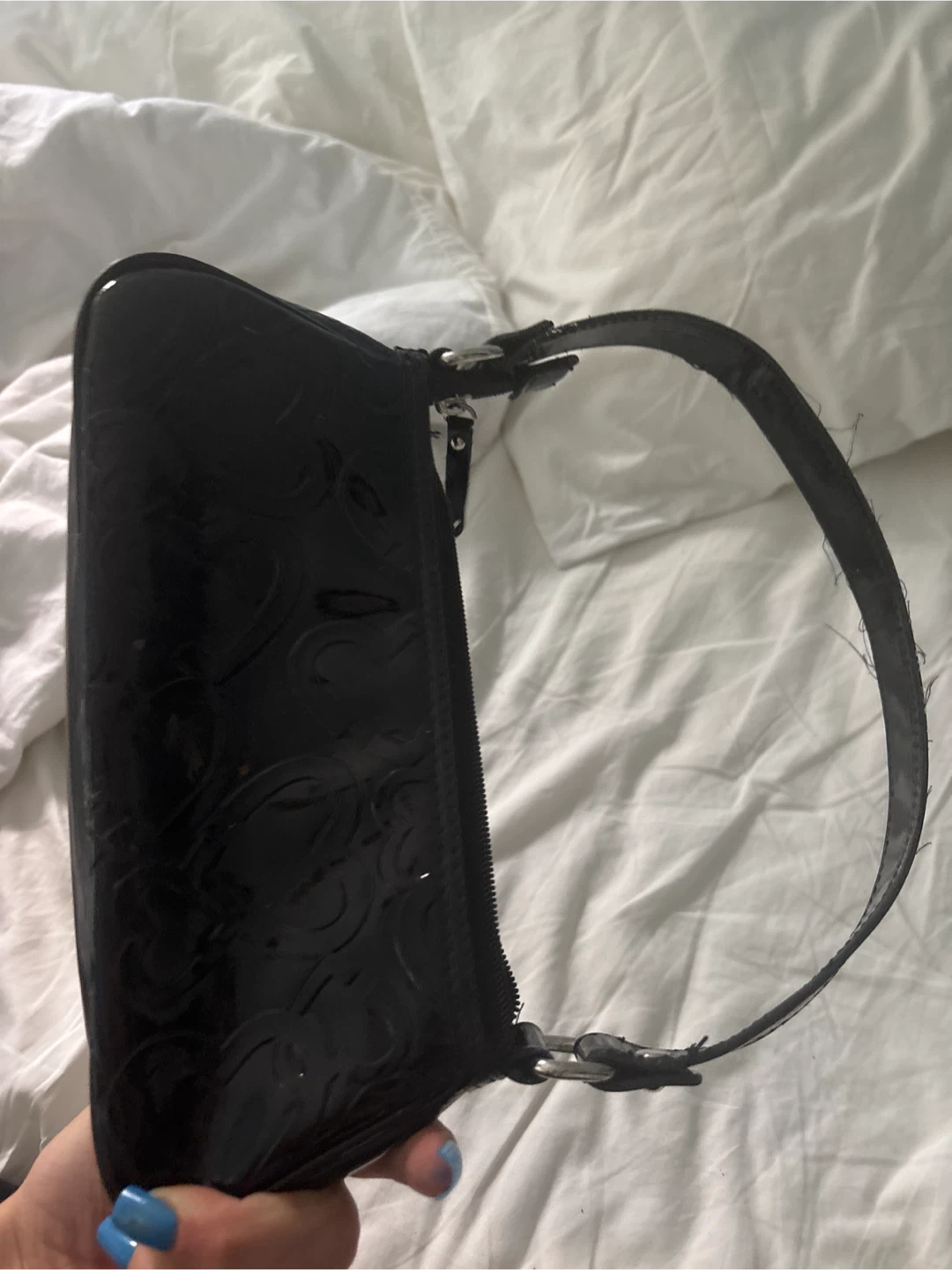 XOXO Black Patent Shoulder Bag - photo 3