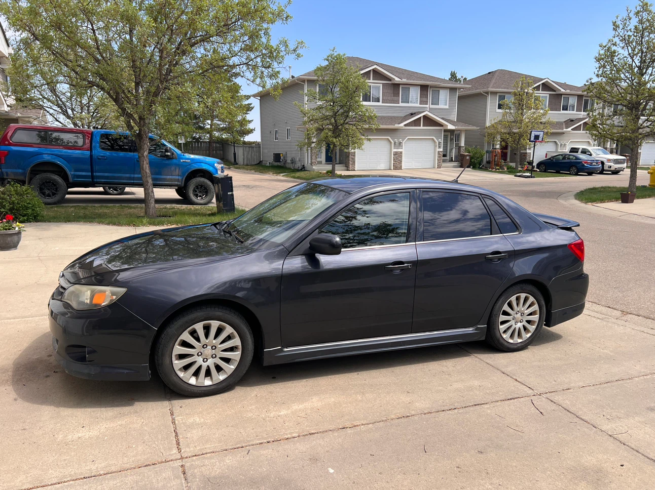 Car - photo 2