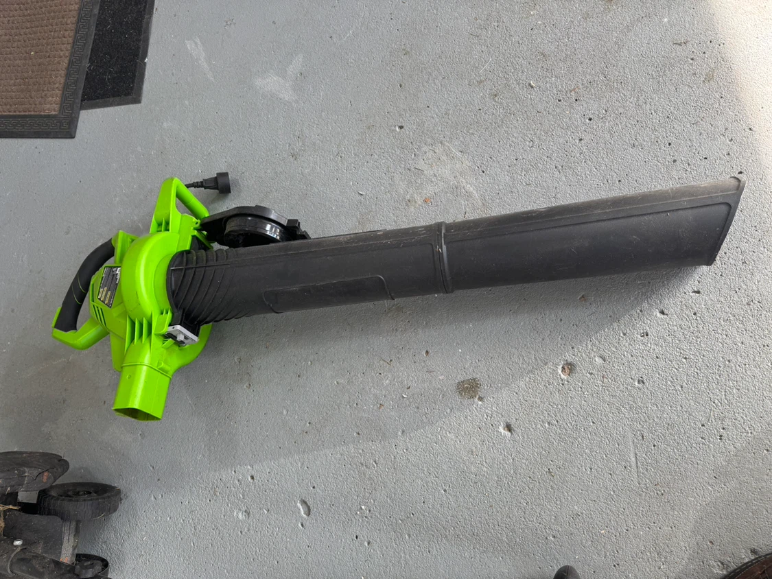 Greenworks Electric Leaf Blower