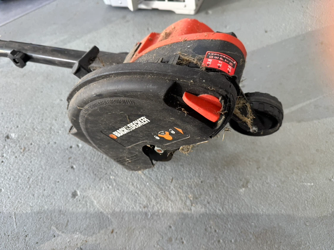 Black+Decker Electric String Trimmer - photo 2