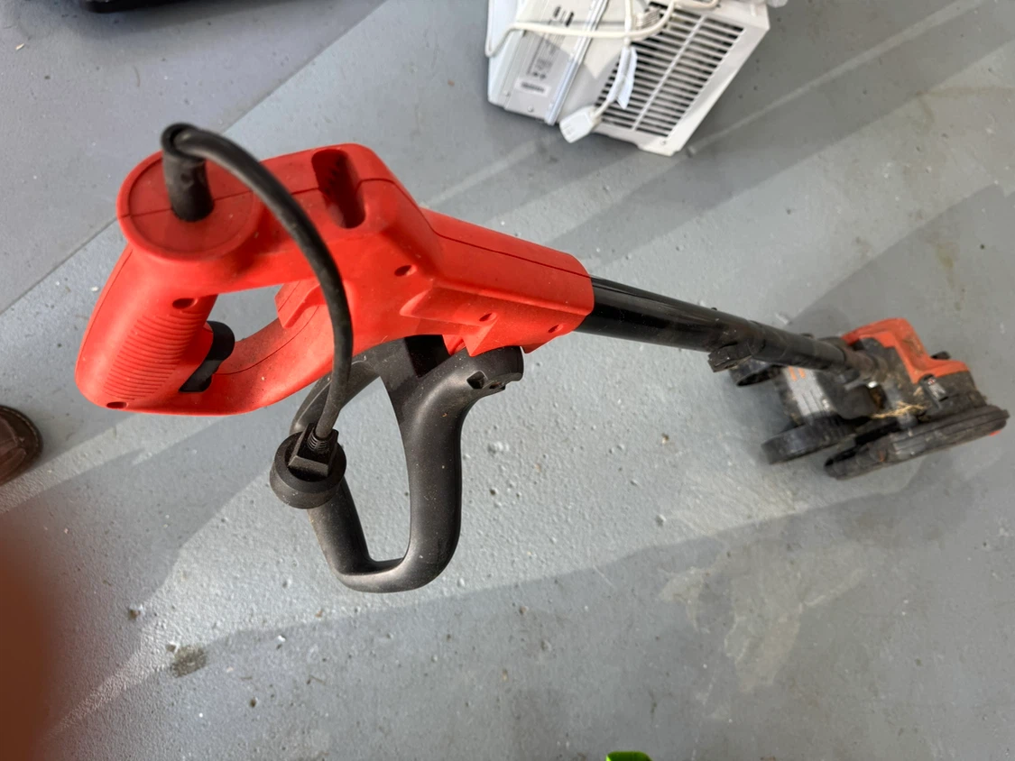 Black+Decker Electric String Trimmer - photo 5