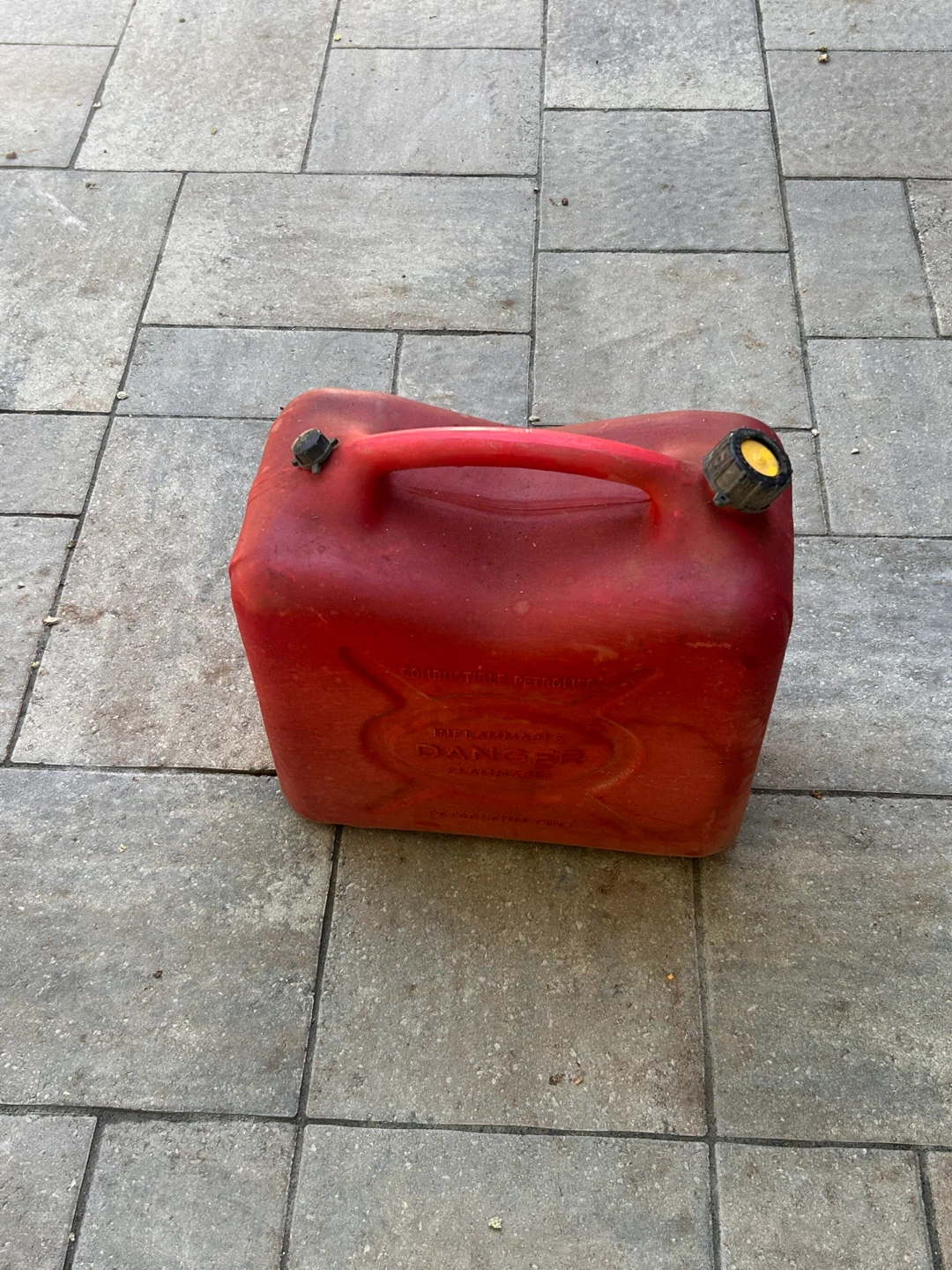 Red Gas Can ( 5 gallon )