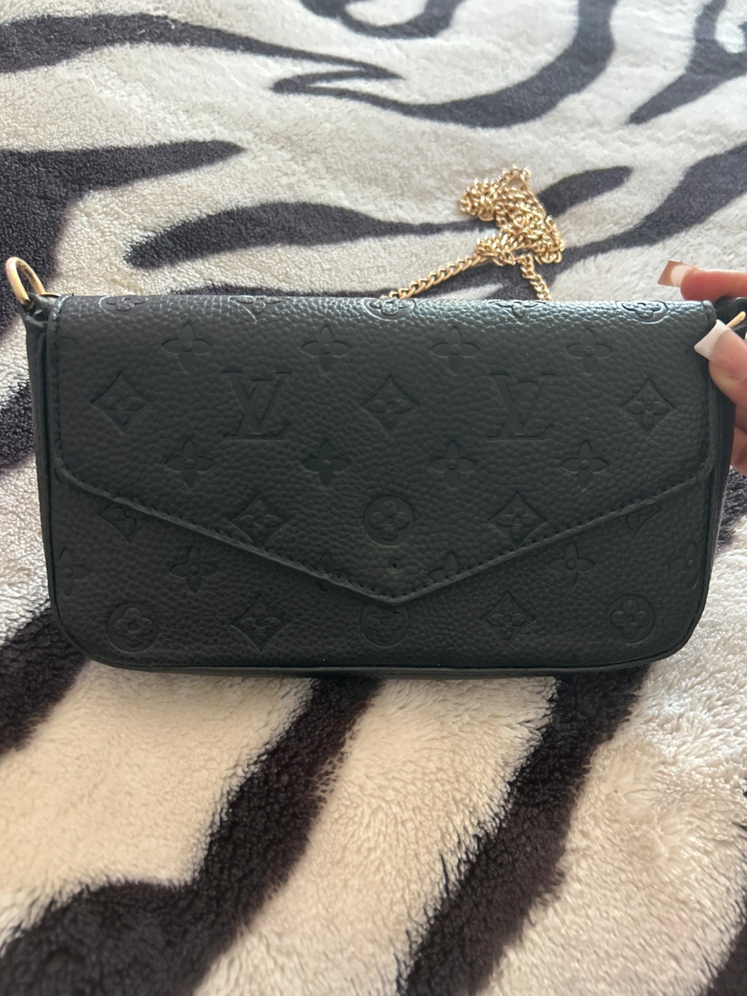 Shoulder Bag with Gold Chain - photo 2