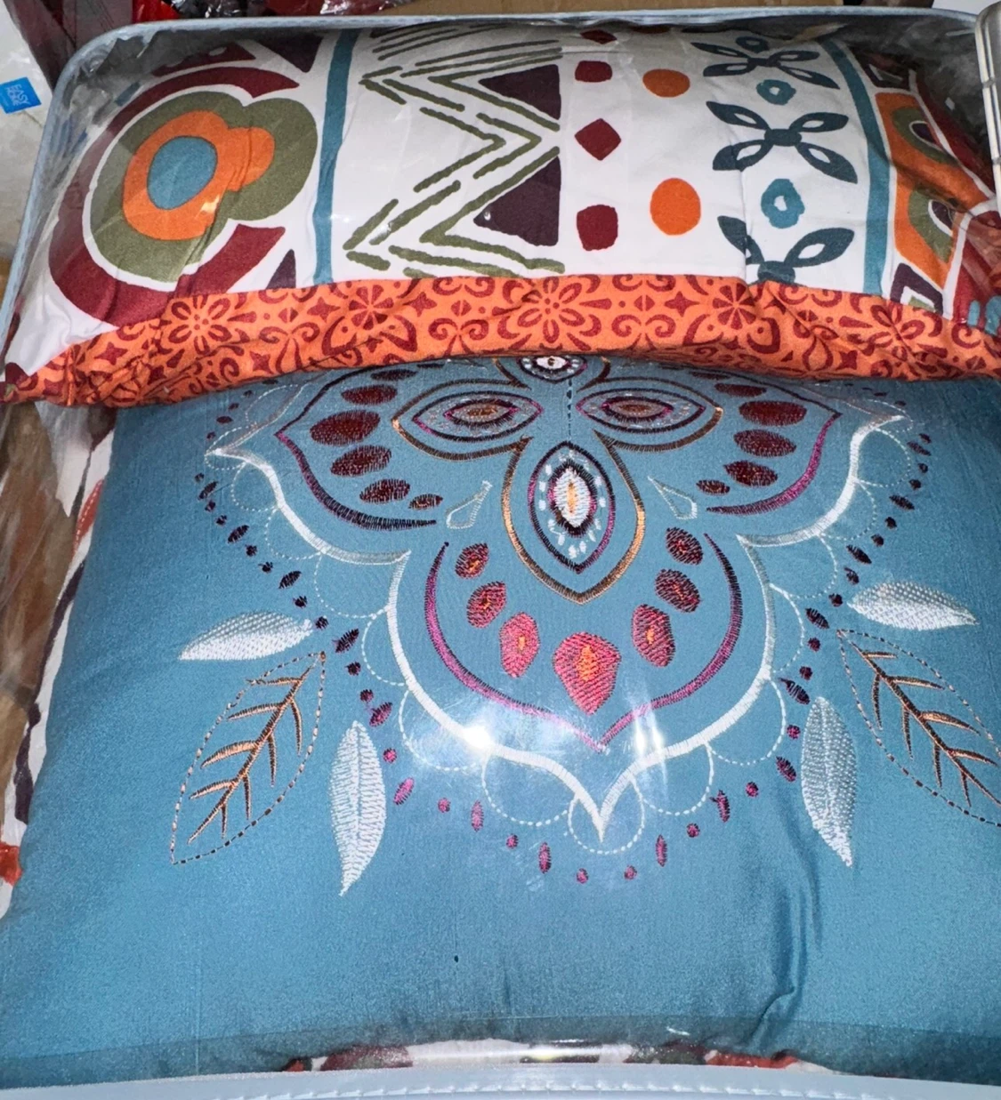 NVCY Home Reversible Quilt Set - Full/Queen (New) - photo 4