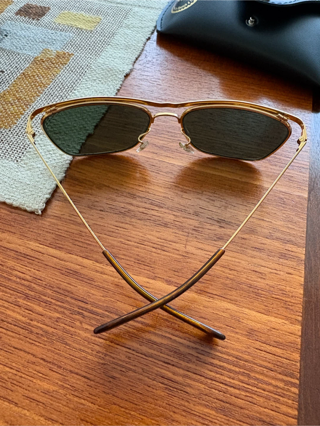 Ray-Ban Sunglasses with Case - photo 2