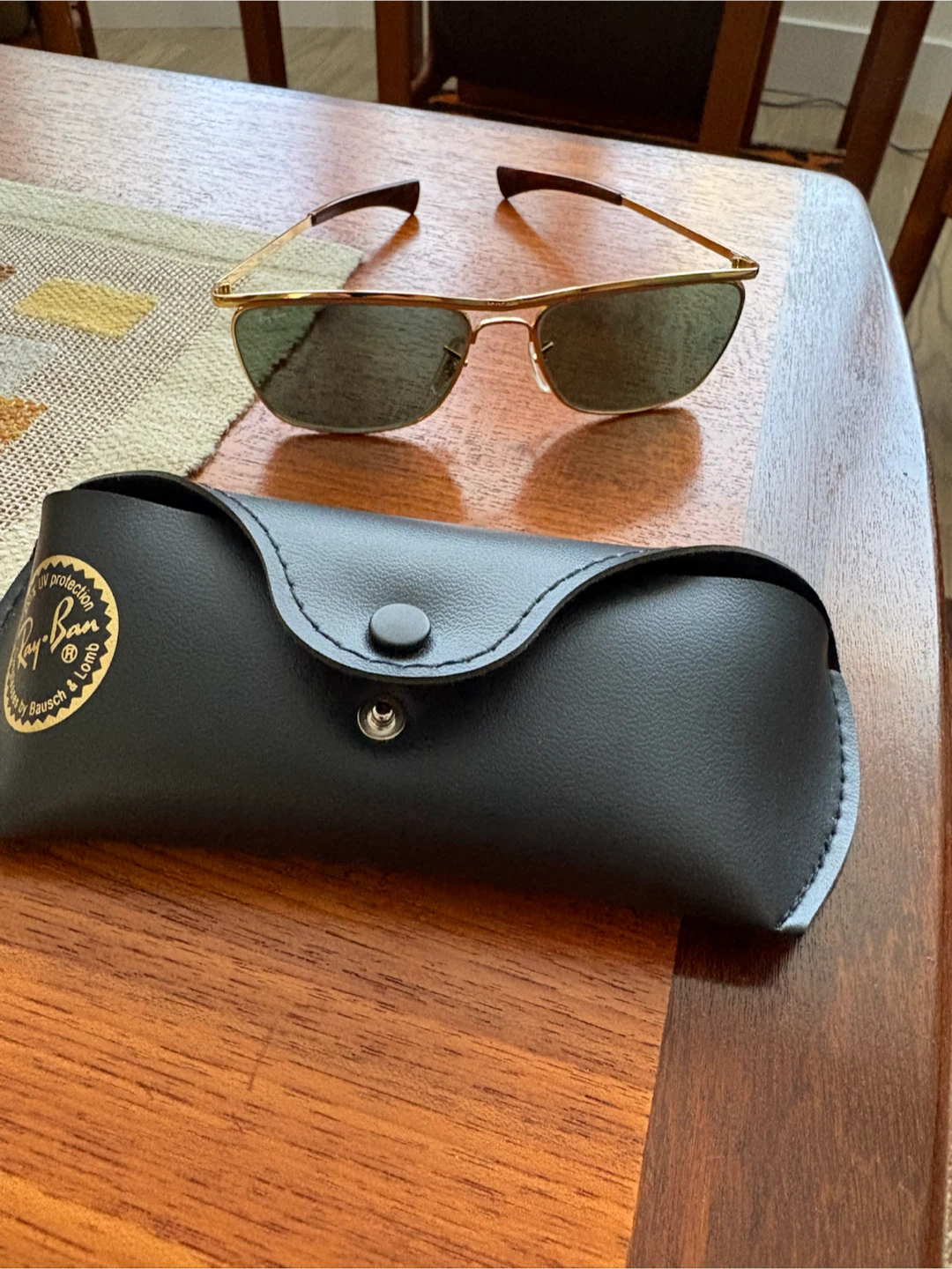 Ray-Ban Sunglasses with Case - photo 5