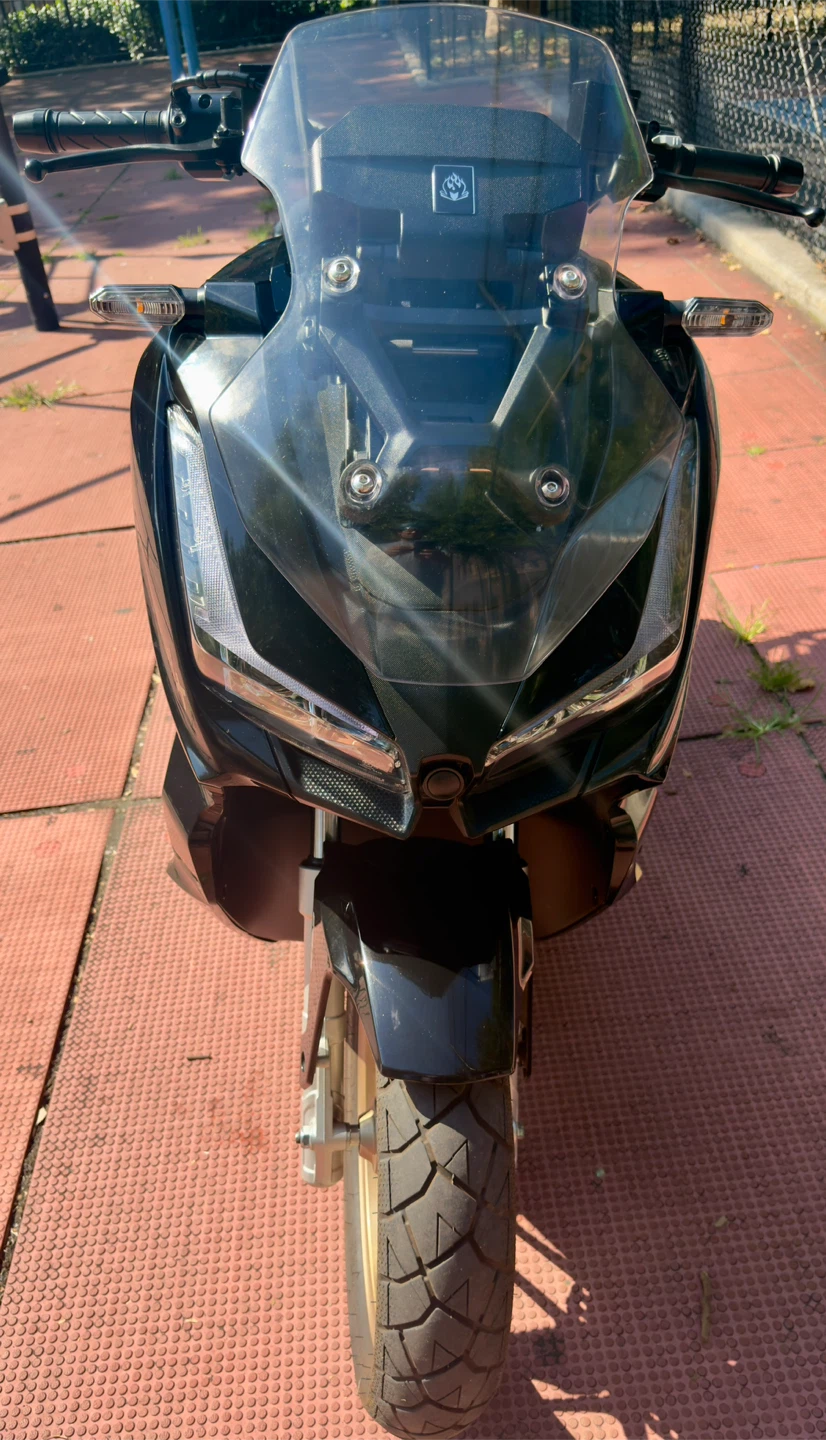 MOTO ADV 200 Scooter - photo 2