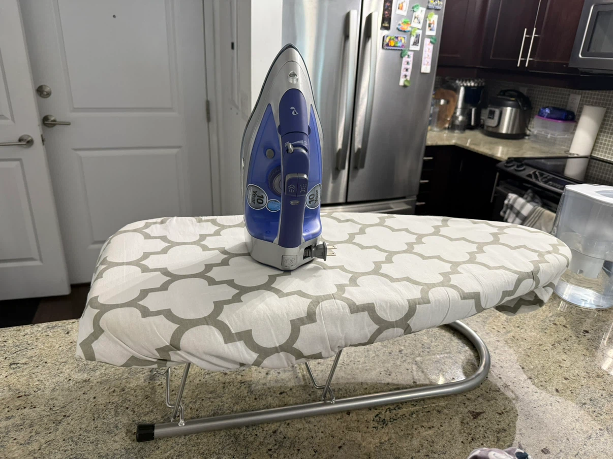 Proctor Silex Ironing Board with Iron - photo 2