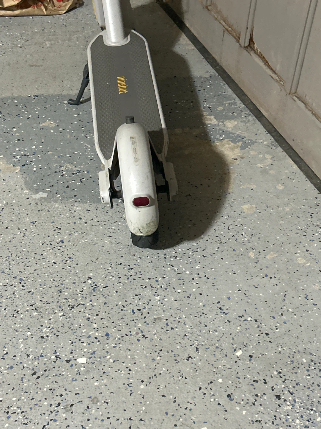 Ninebot kick scooter max model g30lp - photo 2