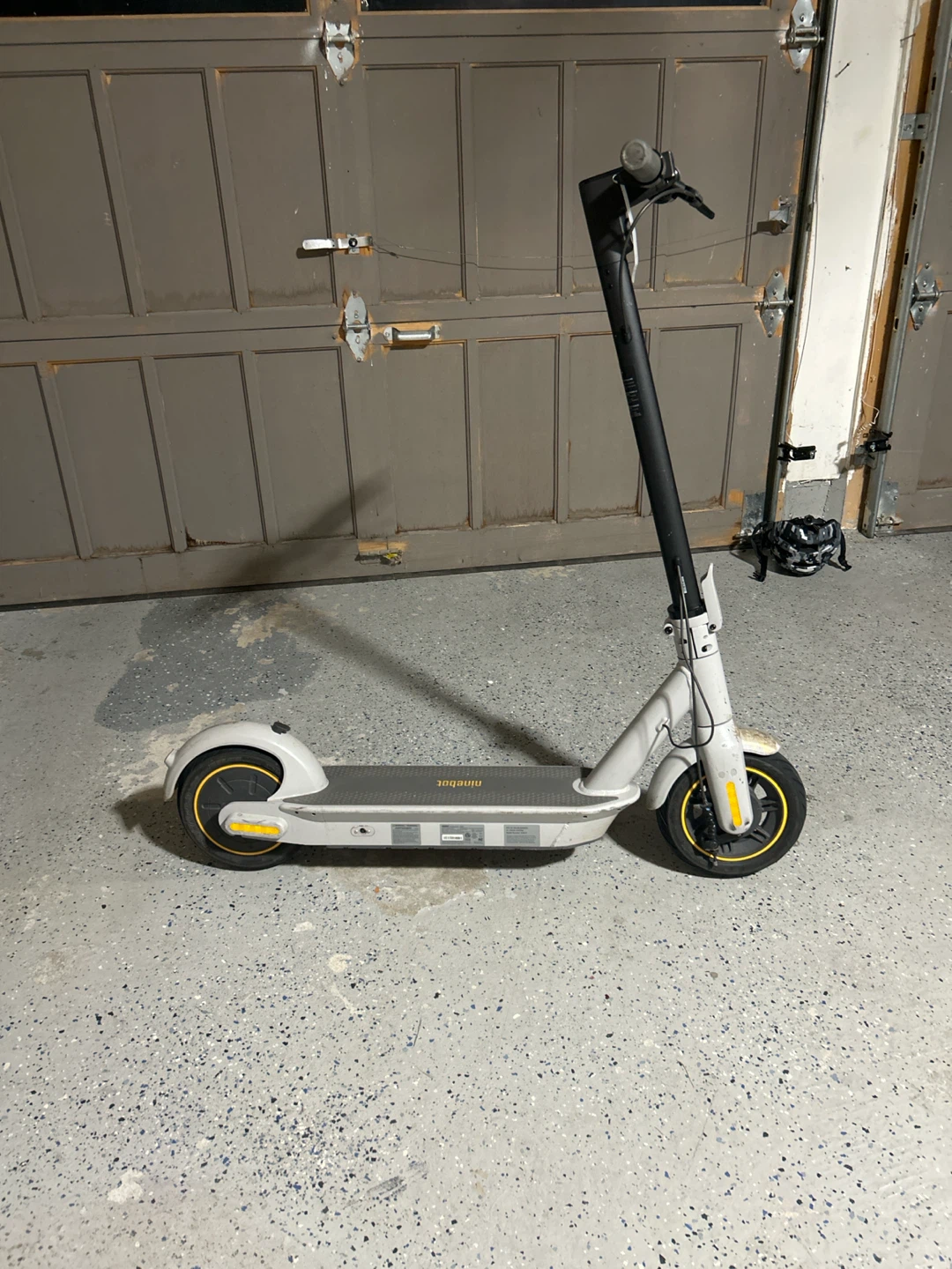 Ninebot kick scooter max model g30lp - photo 3