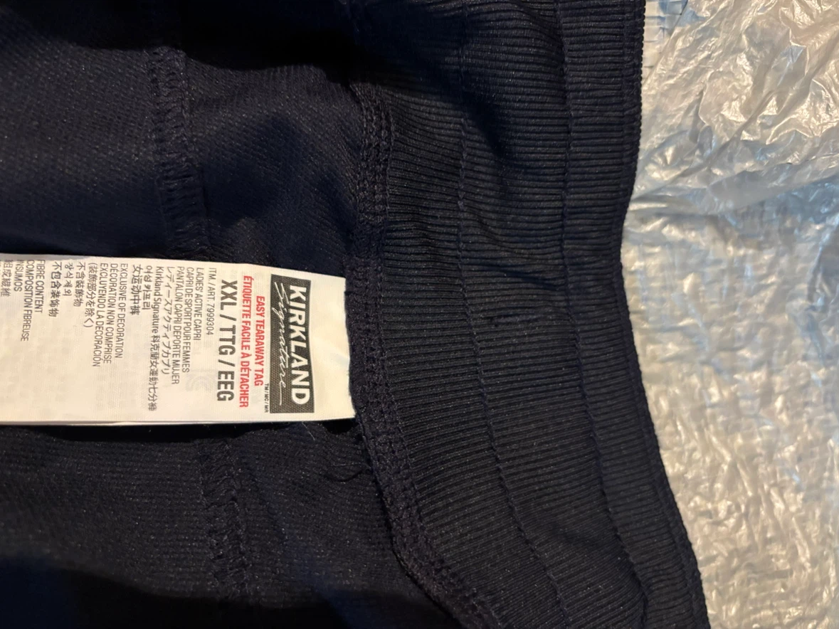 NWOT Kirkland Signature Active Capri Pants - photo 2
