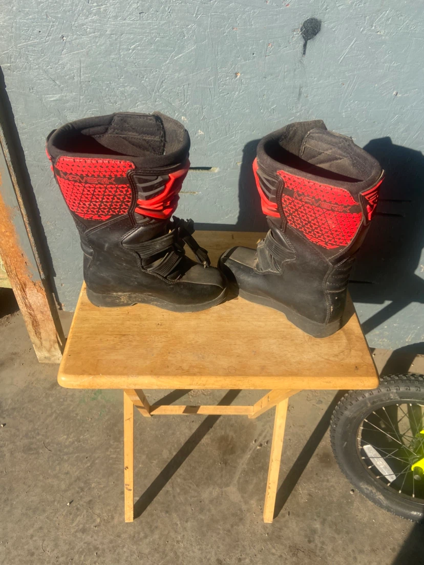 FLY Racing Maverick Youth Size 3 Motocross Boots - photo 3