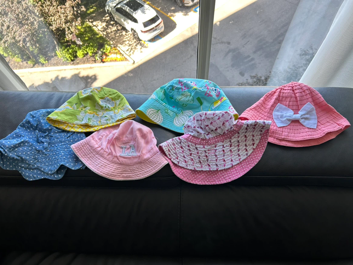 Set of 6 hats for toddler