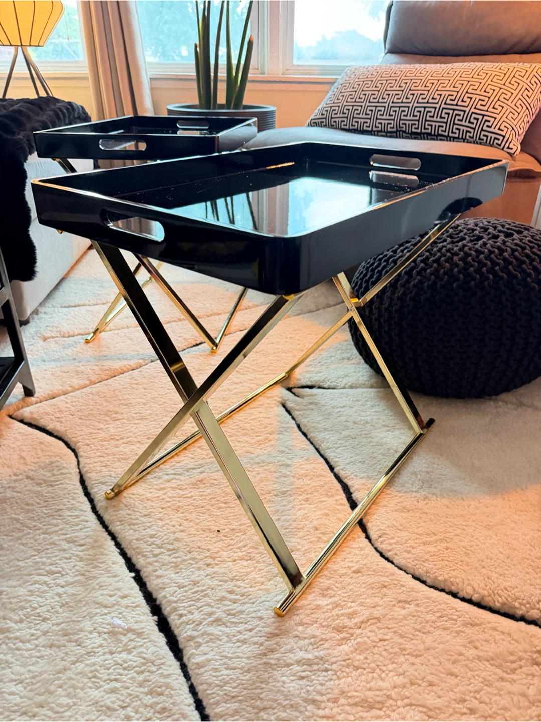 Pair of Park Avenue Gold/Black Accent Tray Tables - photo 3