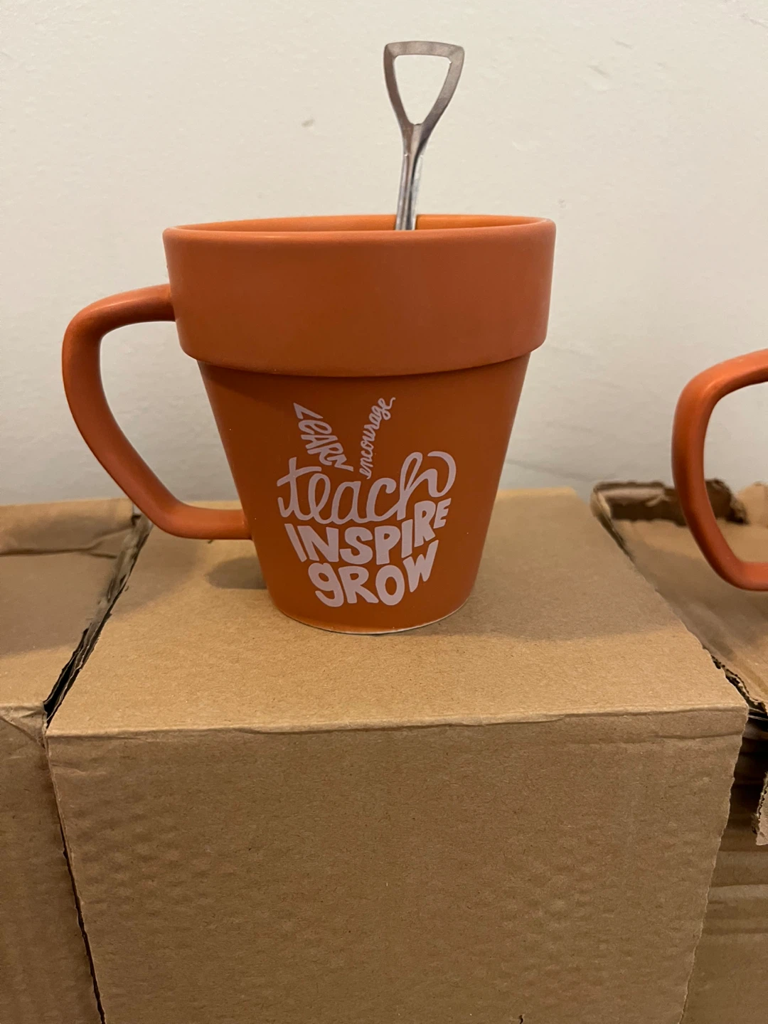 Teacher Themed "Flower Pot" Mugs with Spoons - Set of 4 - photo 4