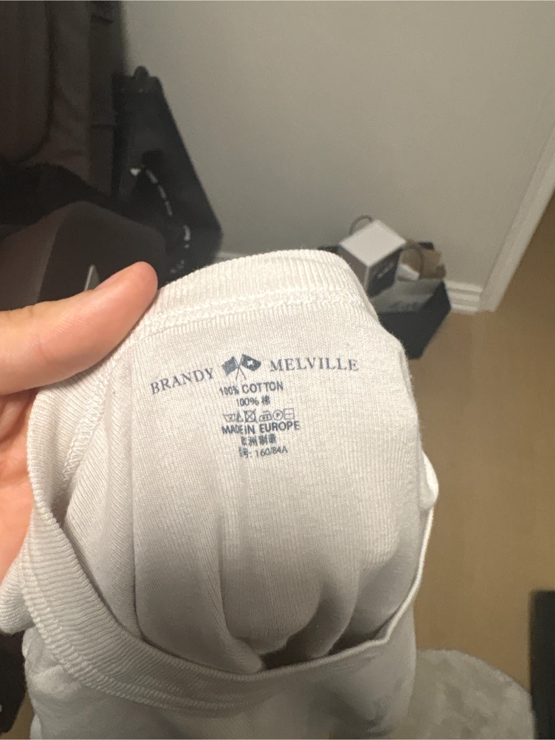 Brandy Melville Grey T-Shirt - photo 3