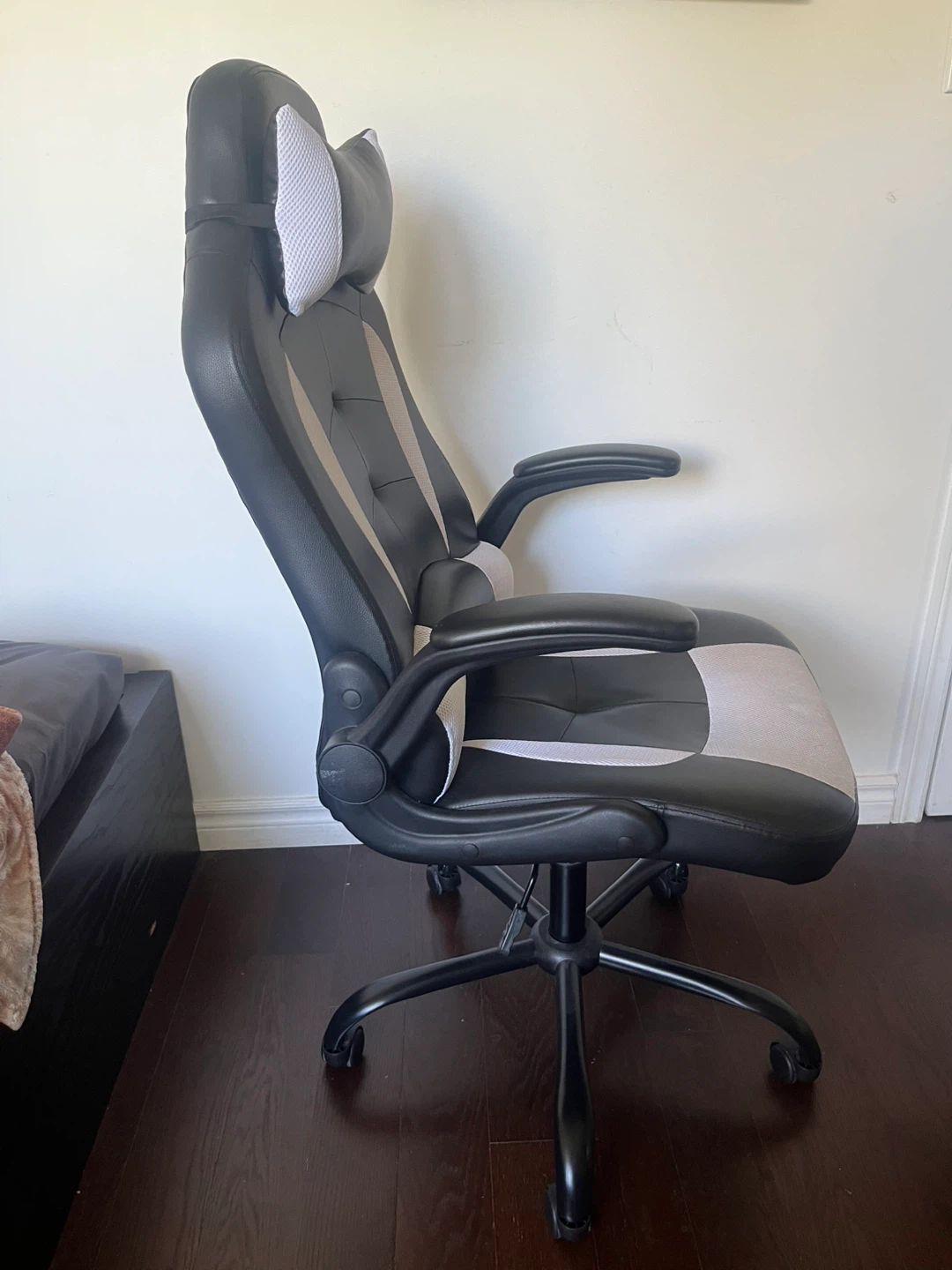 Black and Grey Racing Style Gaming Chair - photo 2
