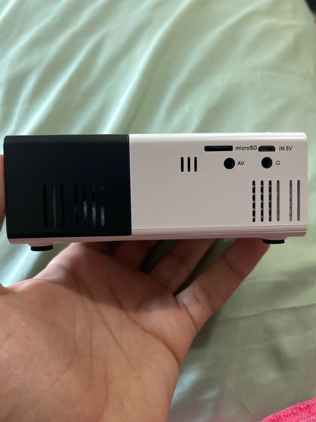 Mini Portable Projector LCD LED - photo 3