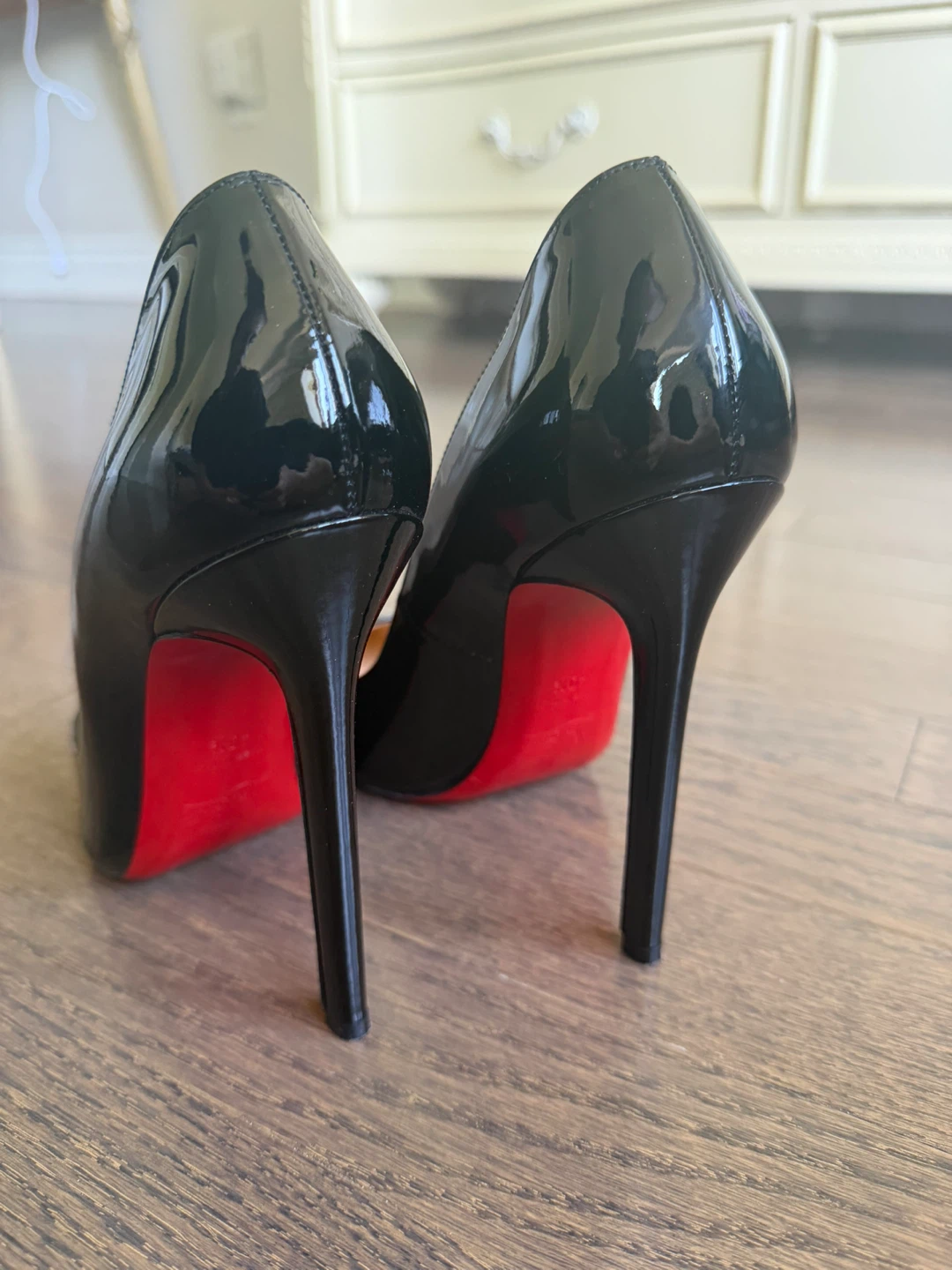 Louboutin Pigalle Black Patent Leather size 40.5 authentic - photo 2