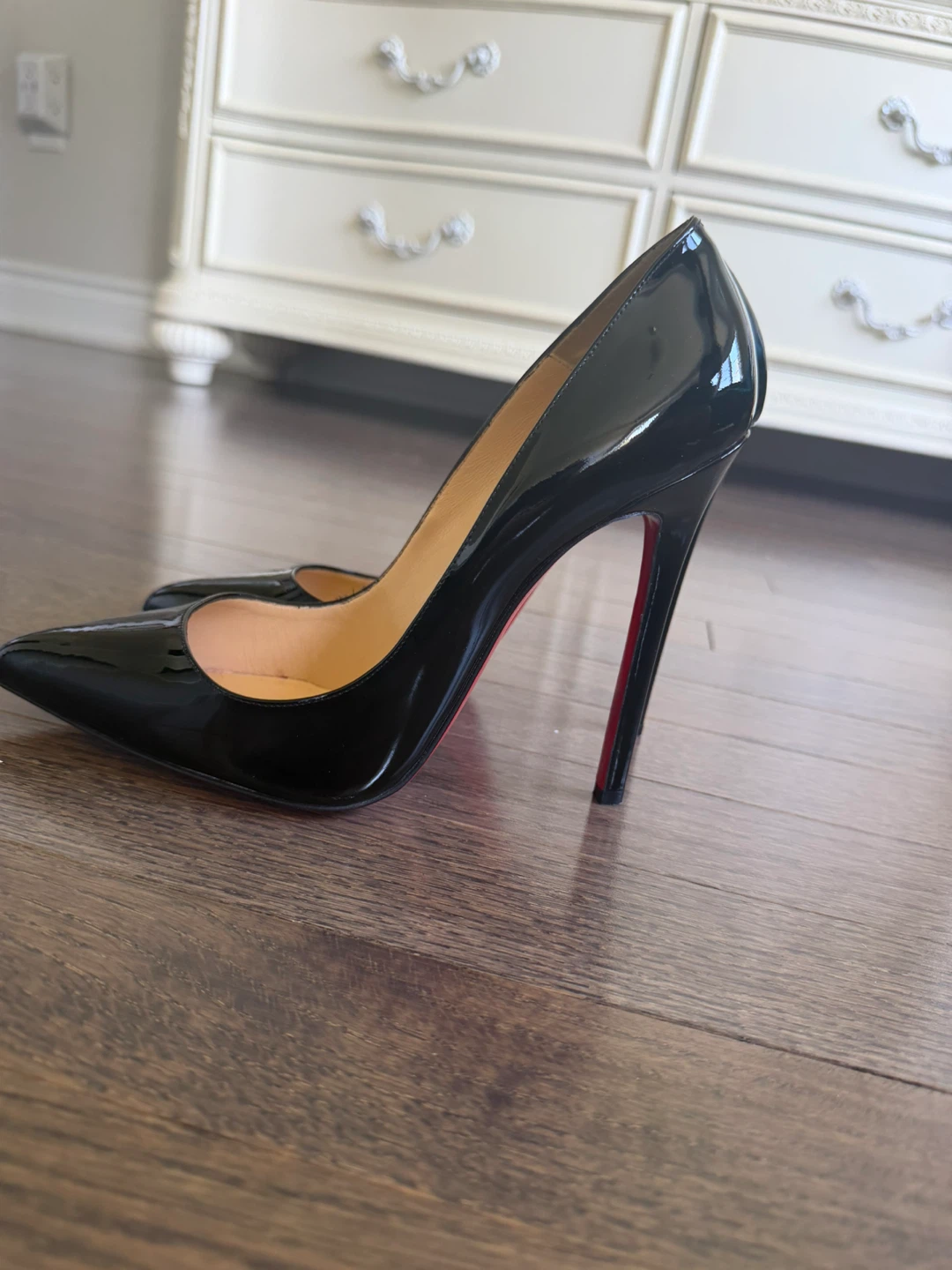Louboutin Pigalle Black Patent Leather size 40.5 authentic - photo 3