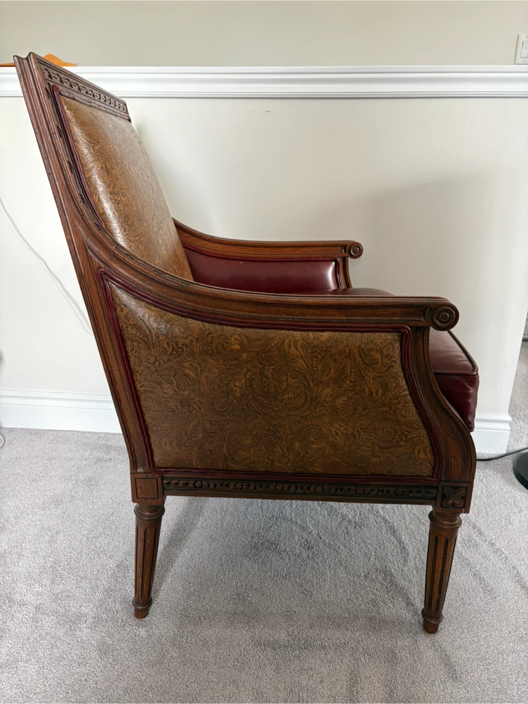ETHAB ALLEN Vintage Armchair with Leather and Embossed Accents - photo 2