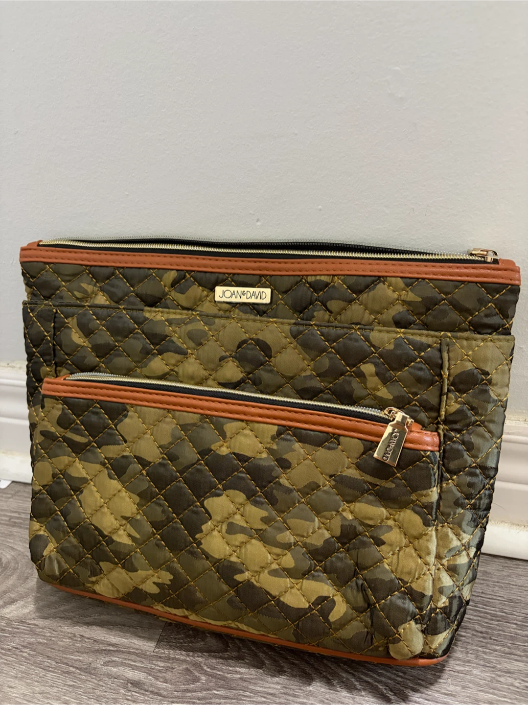 JOAN&DAVID Quilted Camo Toiletry Bag