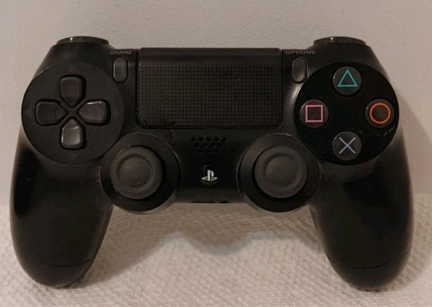 Black PlayStation 4 DualShock 4 Controller