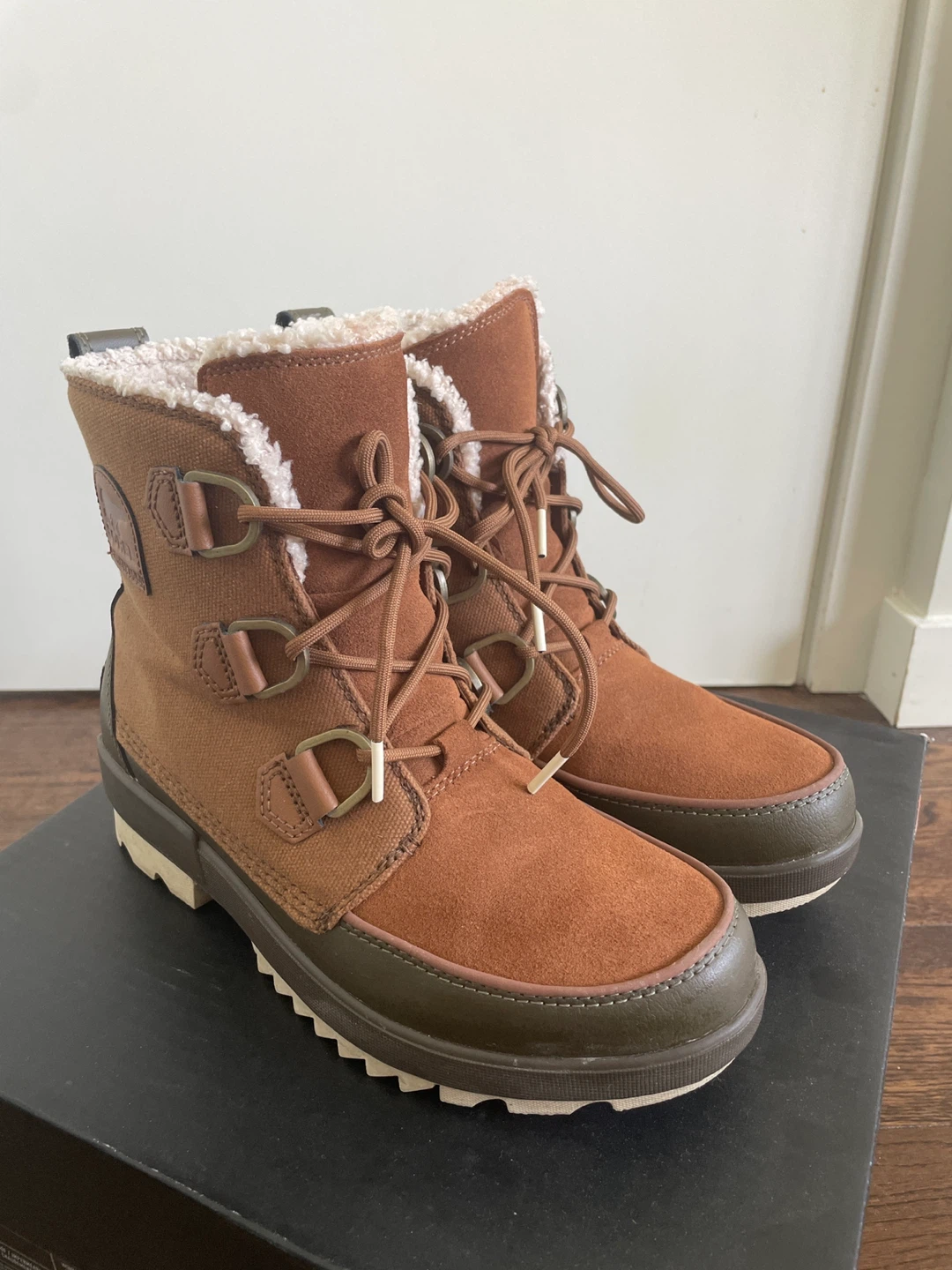 Sorel Boots - Women's Size 9