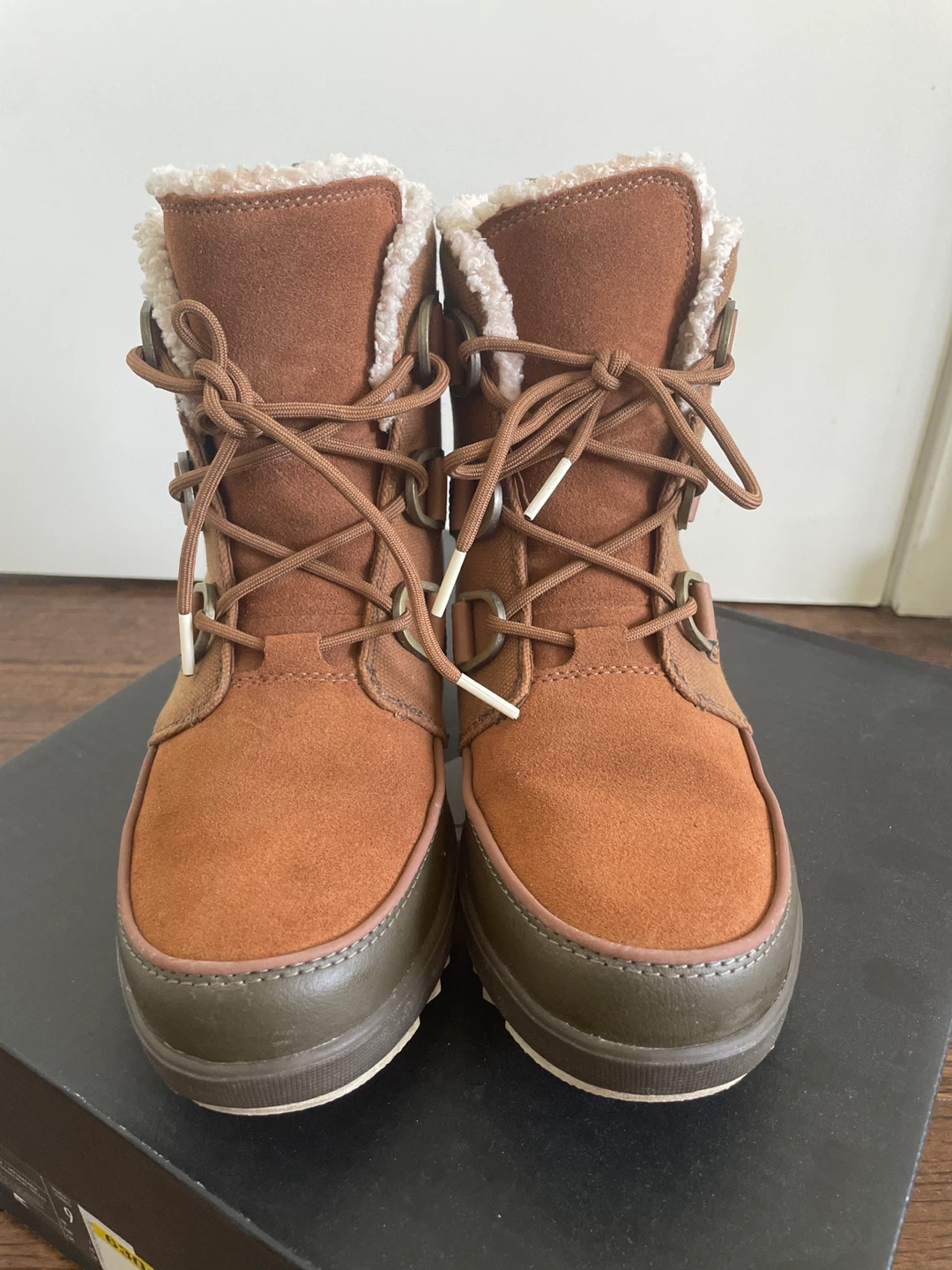 Sorel Boots - Women's Size 9 - photo 2