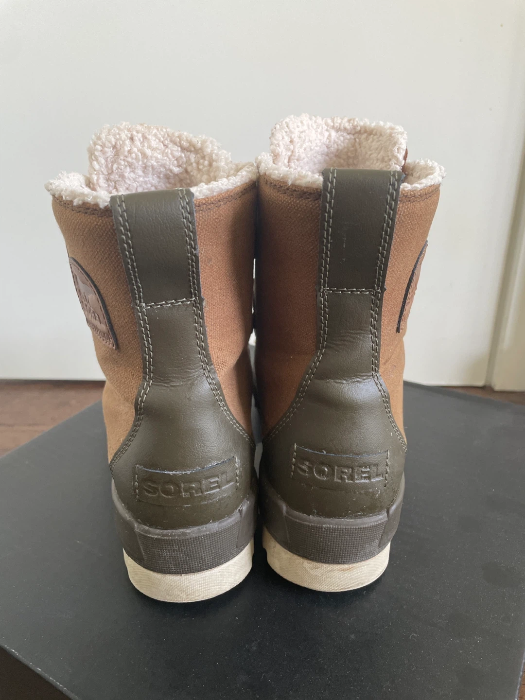 Sorel Boots - Women's Size 9 - photo 3
