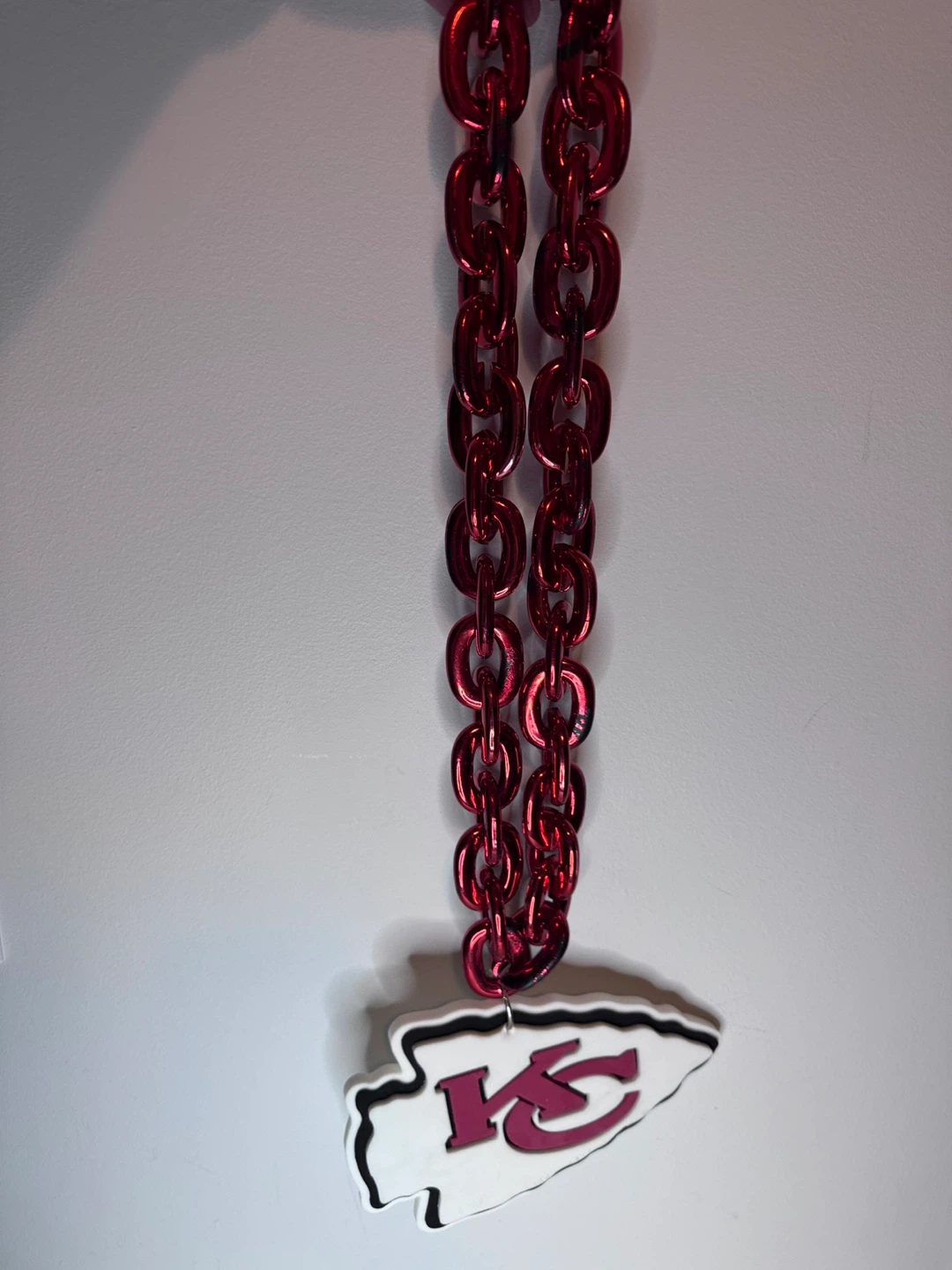 Kansas City Chiefs KC Arrowhead Chain Necklace