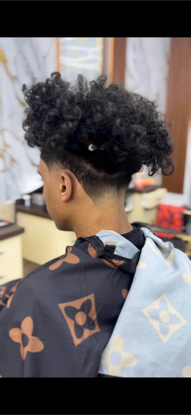 Men's Haircut Service - photo 4