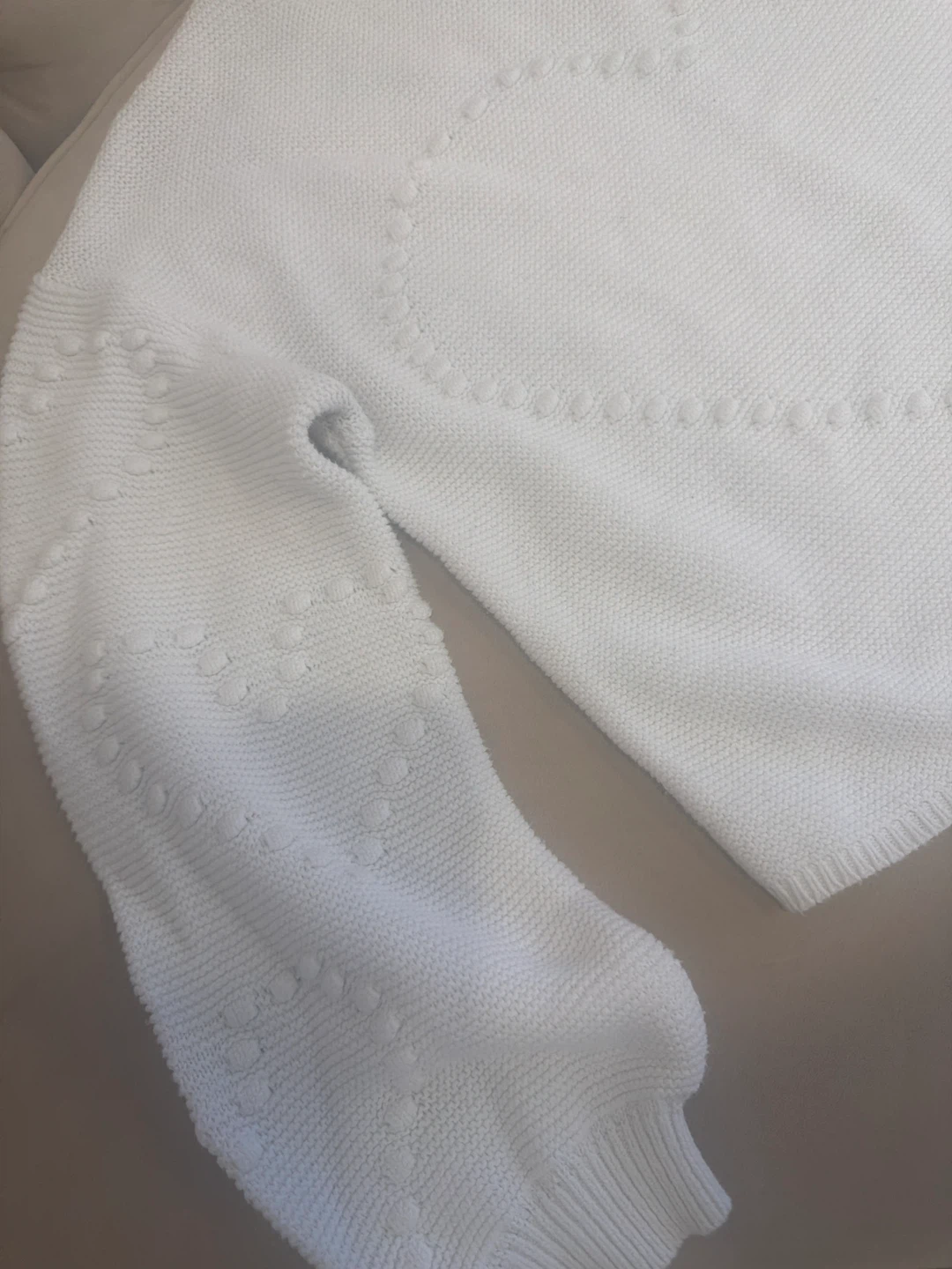 White Heart Knit Sweater - photo 3