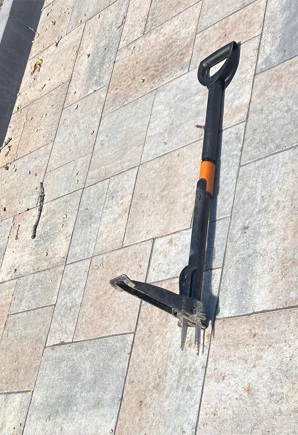 Fiskars Dandelion Weeder Tool - photo 2