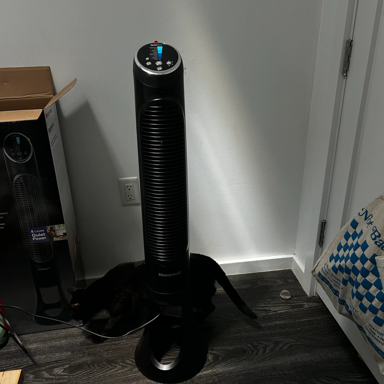 Honeywell QuietSet 8 Whole Room Tower Fan - photo 2