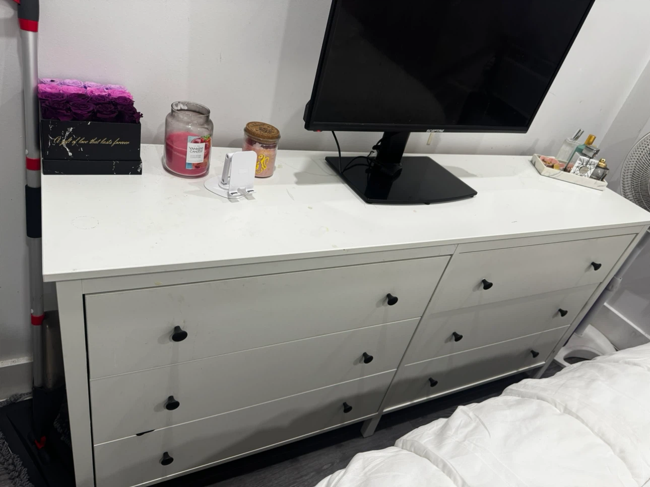 White 6 Drawer Dresser• Move Out Sale - photo 2