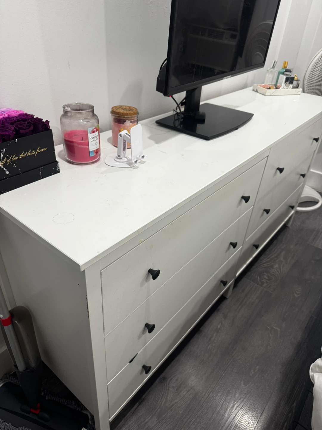 White 6 Drawer Dresser• Move Out Sale - photo 3
