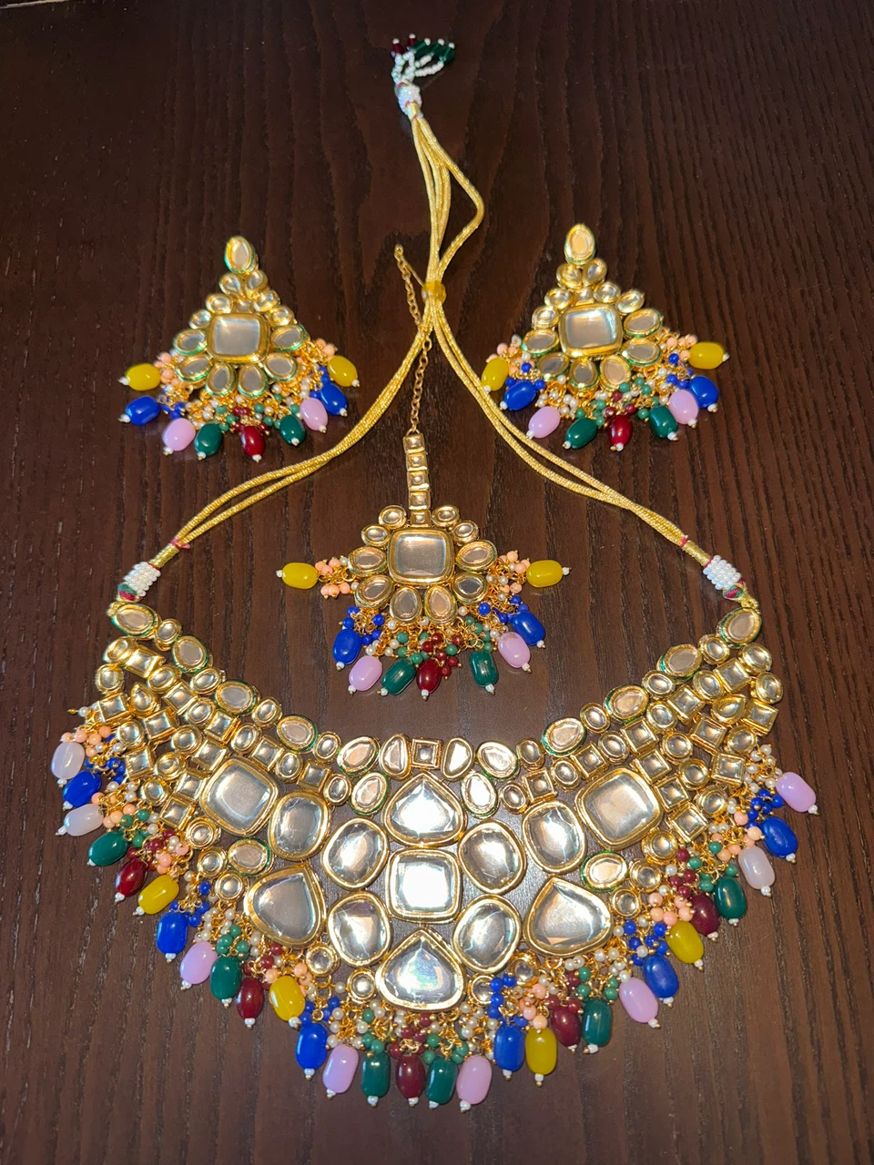 Gold-tone Kundan Necklace Set with Earrings and Tikka - photo 4