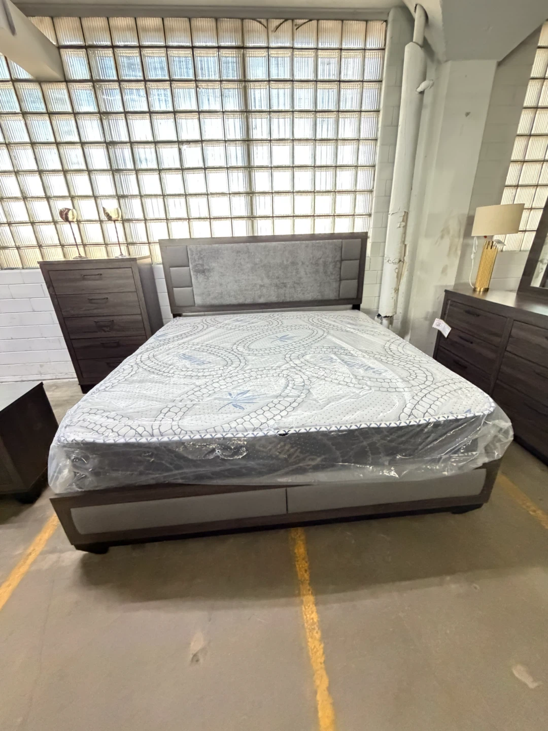 4pc queen bedroom set - photo 2