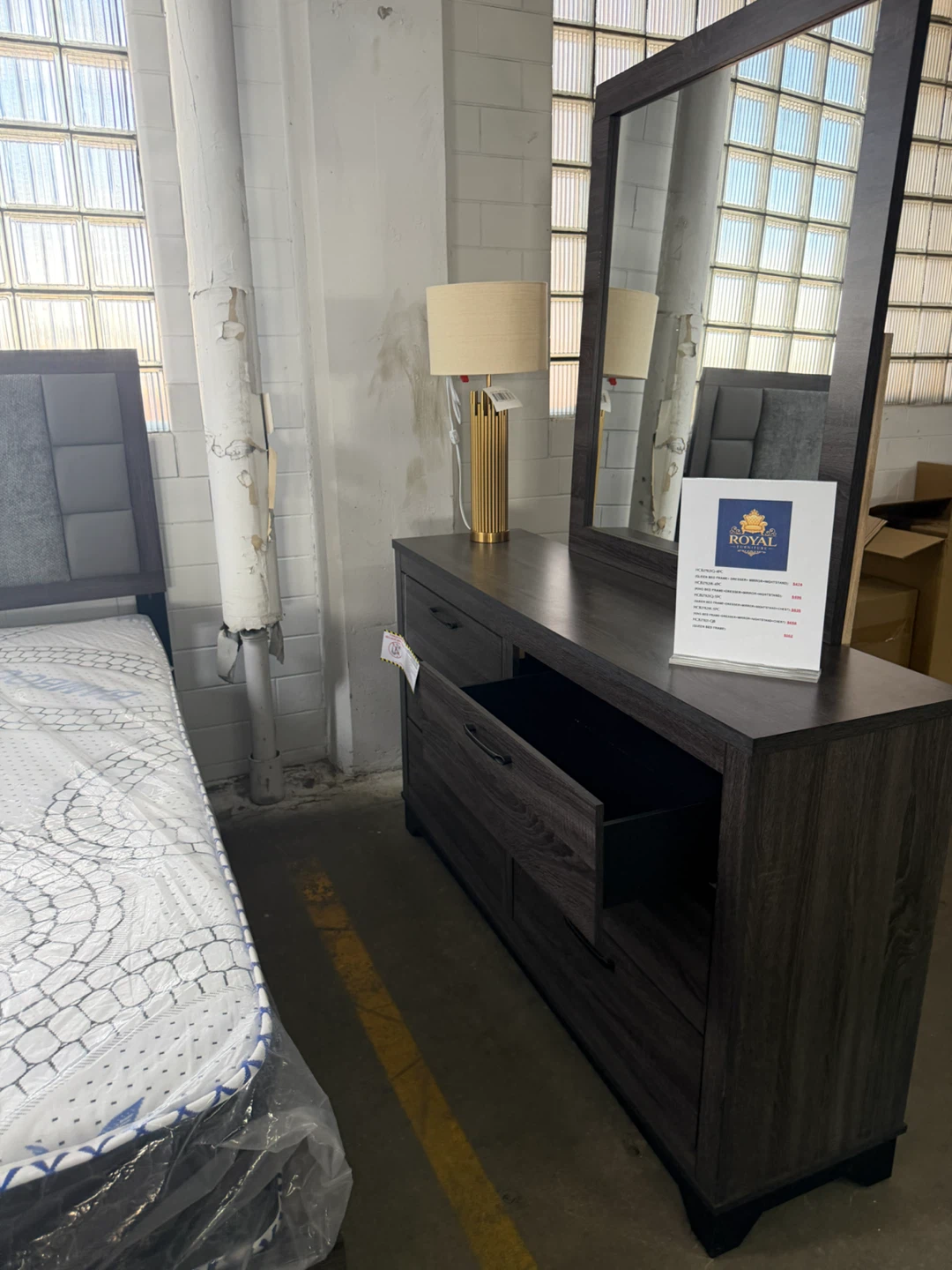 4pc queen bedroom set - photo 4