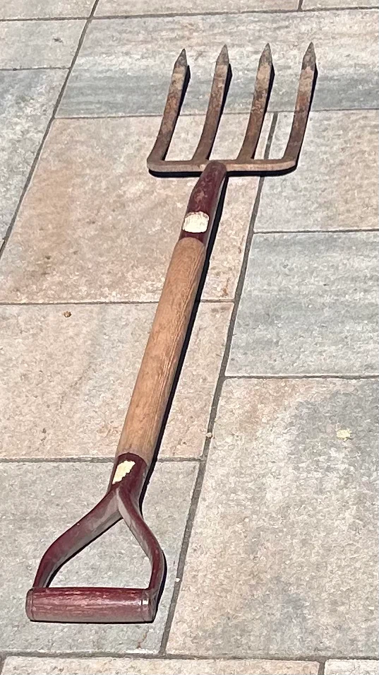 Garden Pitchfork with Wooden Handle