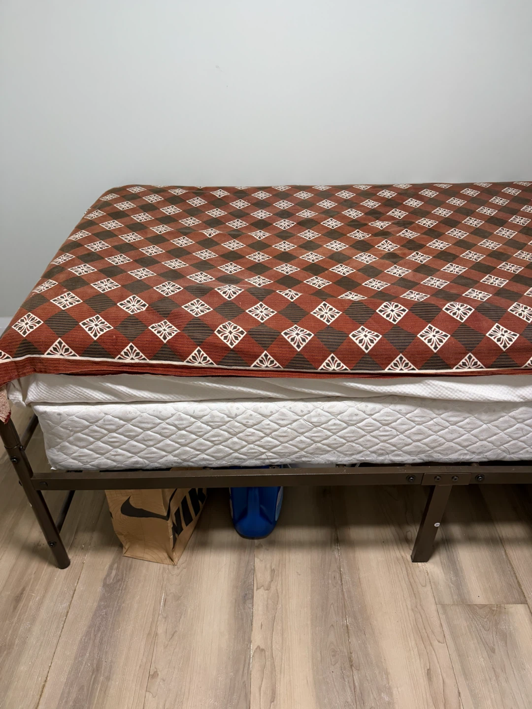 Single Bed Mattress and bed box - photo 3